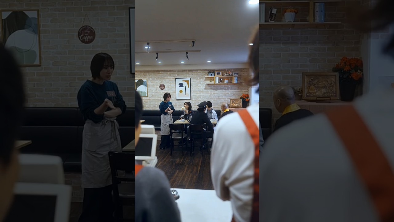 【予測不能】カフェに集まる怪しげな集団の会話がヤバすぎた #shorts