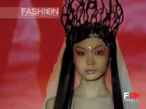 Fashion Show "Marella Ferrera" Haute Couture Women Spring Summer 2005 Rome 2 of 4