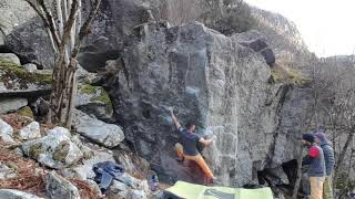 Video thumbnail de Piri Tecnico, 7b. Val Masino