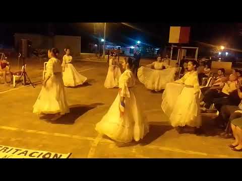 (2)momento artístico en un acto del centro juvenil 22 de diciembre.