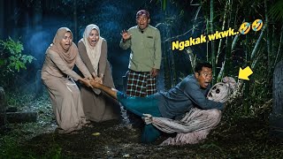Download lagu Prank Pocong Lucu || Bangkit Dari Kubur Paling Kocak Endingnya Bikin Ngakak🤣🤣 mp3 Download lagu Prank Pocong Lucu || Bangkit Dari Kubur Paling Kocak Endingnya Bikin Ngakak🤣🤣 mp3