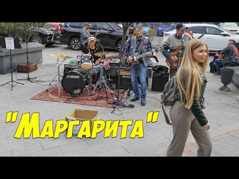 Уличные музыканты, Леонтьев - Маргарита, Владивосток.