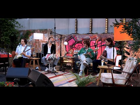 Mit Steinen werfen | Vol. 4: RIKAS