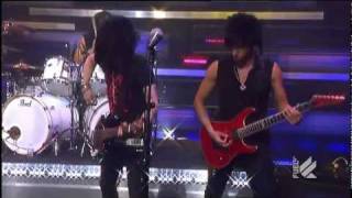 Escape The Fate - Issues (Live on Daily Habit) HD