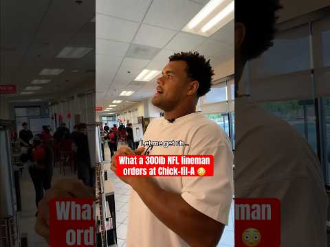 NFL linemen are built different (via arikarmstead/TT)