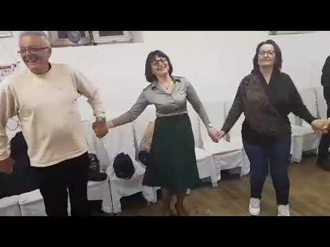 VESELO ROĐENDANSKO KOLO (KOLUBARSKI VEZ i pesma SAMO TAKO, SAMO TAKO TO SRCE ŽELI)