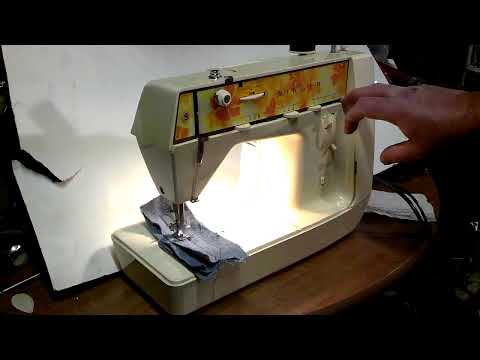 Vintage 1970's Retro Singer 353 Genie Zig Zag Sewing Machine 32298225