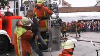 preview picture of video 'Feuerwehr Lindenberg Aktionstag 2011'