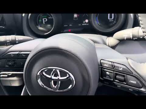 Toyota Yaris 1.5 Hybrid Luna Sport 5dr - Image 2