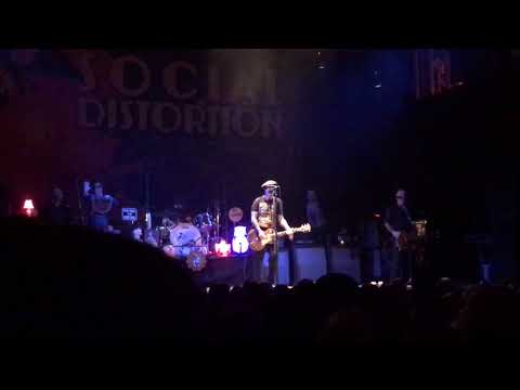 Social Distortion: Mike Ness talks politics at the HOB in Orlando, 8/25/2017