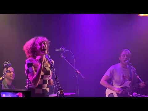 Stella Donnelly - Die (Live @ Bitterzoet, Amsterdam)