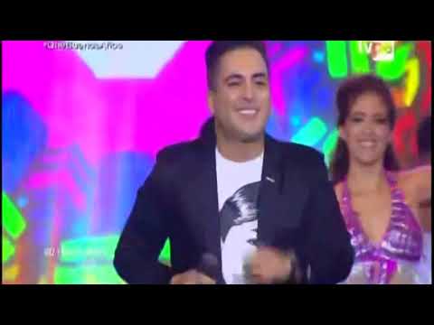 ORQUESTA POKER BAND SHOW EN VIVO JUNTO A TOMY PORTUGAL - PROGRAMA QUE BUENOS AÑOS POR TV PERU