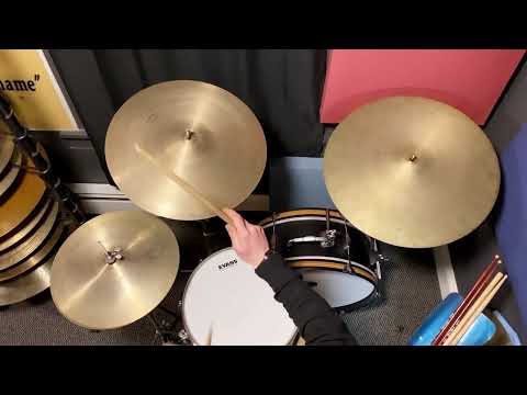 1970s A. Zildjian 18" Hollow Stamp Medium Crash Cymbal 1625g