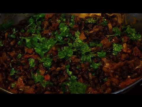 One-Pan Black Bean Recipe with Canned Black Beans| Ready in 15 Minutes!