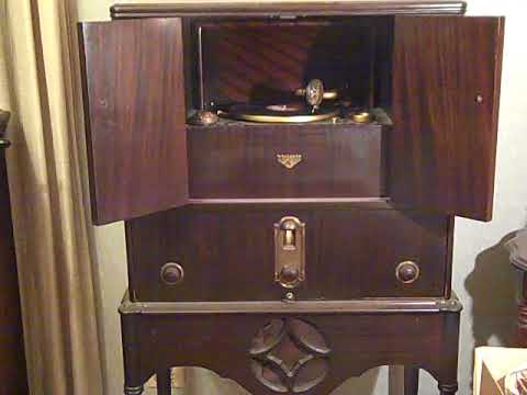 WARNER'S 7 ACES - WHEN MY SUGAR WALKS DOWN THE STREET - ROARING 20'S VICTROLA RADIOLA 7-11