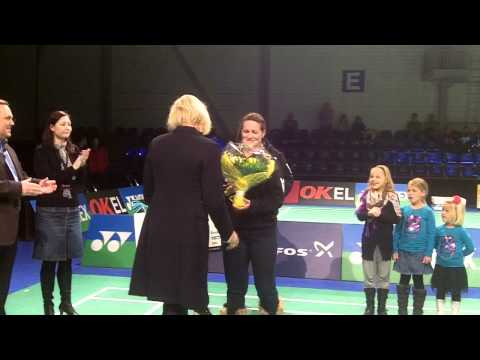 Overrækkelse af prisen som Årets Ungdomsklub 2012