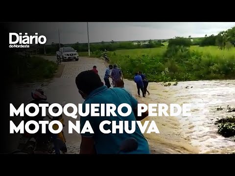 Vídeo Moto Chuva