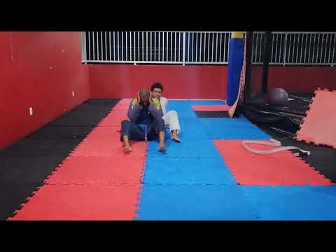 Treinando com futuro prodígio do jiu-jitsu de Almenara Minas Gerais 