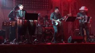 Texas Drifters Linda Morenita/ Para todo Ano