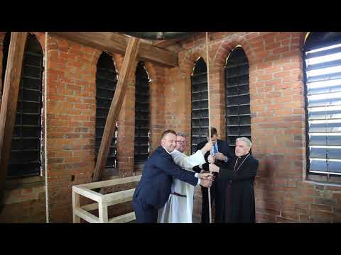 Dzwon "Piotr" w dominikańskiej świątyni zabrzmiał na nowo.