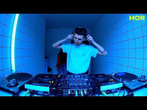 Clouzer / January 27 / 4pm-5pm