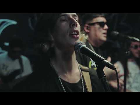 01- Malandro Entre Santos de Madera - Amor Forajido - (Live Session Vol.2)