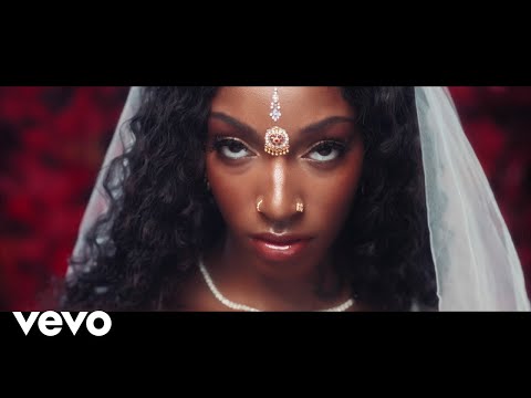 Mia Ariannaa - S.T.M.F.U. (Official Music Video)