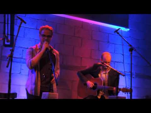 Gadi Fisher + Mikey Gordon - Magic, Coldplay Cover @ Open Mic Night Jerusalem