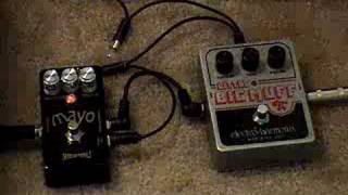 Video thumbnail for Fuzz Showdown — Skreddy Mayo vs. EHX Little Big Muff by Gear Confessions