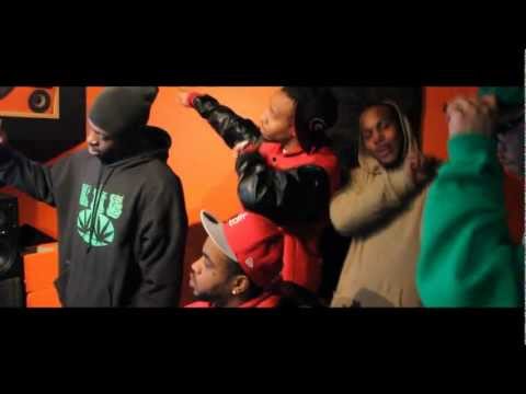 Reese, Mojo, And Paperchaser "Commas" (In Studio Perfomance)