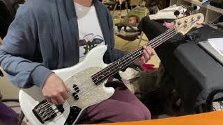 Video thumbnail for Fender American Performer Mustang short scale bass test drive by expiredtree