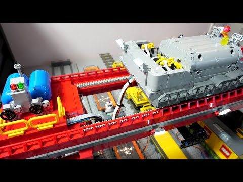 Automated container terminal WIP E44: first movement of the red crane!