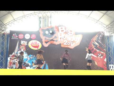 B_Black cover Blackpink @Siam Park City