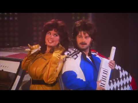 CIAO 2021! DEAD BLONDE – Il ragazzo con la giardinetta Bionda Morta