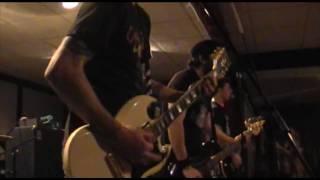 Useless ID - Isolate Me (Live at The Schwaben Club)