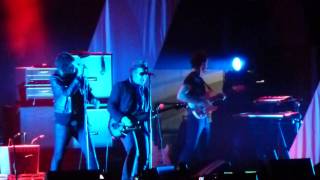 the strokes ft. elvis costello - taken for a fool - FULL SONG (live madison square garden 4/1/2011)
