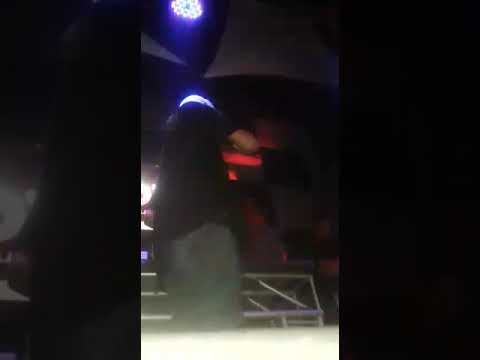 MC Doguinha da JT e MC WF ao vivo Na (Thebox Club)