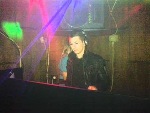 Fabio Da Lera- I Saw Dancing (Dj WaleZ.- 2012 Remix) .wmv