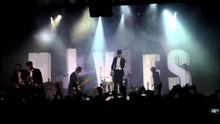 The Hives - Intro / Come On / Try It Again (2012-12-01 - Madrid)