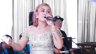 Download lagu ADE ASTRID NIKMAT DURIAT FT LD PRO LIVE CIKOLE.. mp3