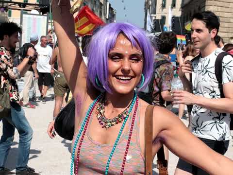 Toscana Pride Livorno 2022, le foto in piazza della Repubblica