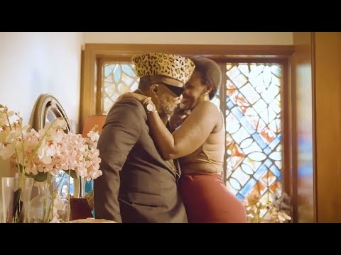 Koffi Olomide - Femme (Clip Officiel)