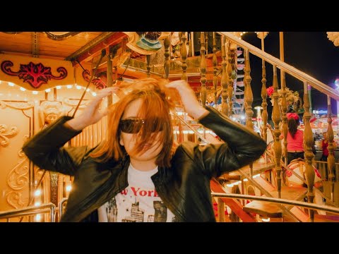 Pau Laggies - de mi cabeza no te vas (Lyric Video)