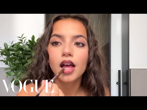 Isabela Merced's Girls' Night Out Makeup Look | Beauty Secrets | Vogue