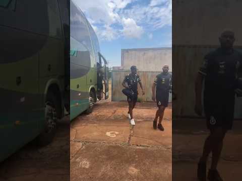 Chegada do Crixás ao estádio JK em Itumbiara
