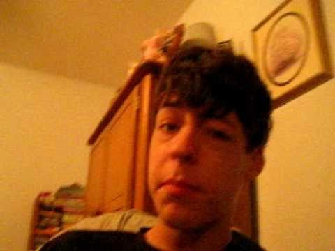 Justin Bieber loves playing Angry Birds as he tweeted saying