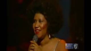 Aretha Franklin - &quot;Who&#39;s Zoomin Who&quot; (Live)