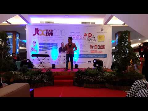 Jambi banking expo 2013 "menyanyi perbankan"