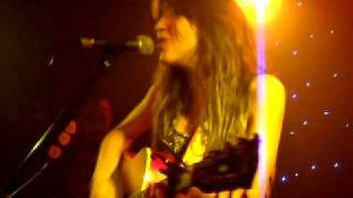 Kate Voegele - Heart in chains (live in London)