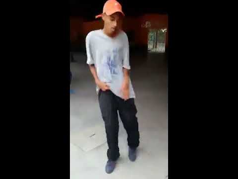 JKBT - MC MR BIM, MC B7, MC Fabinho da Osk - Ela é Foda ( DJ Guilherme, DJ Bill )